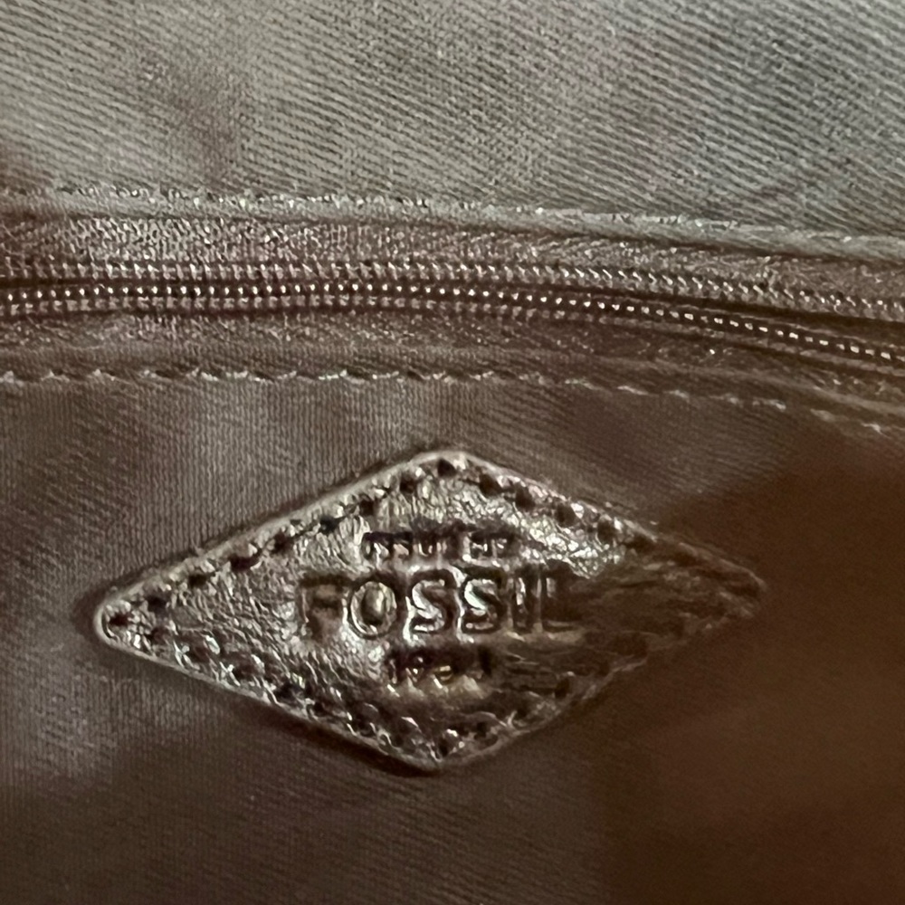 New Without Tag Fossil Shoulder Bag - Picture 8 of 9
